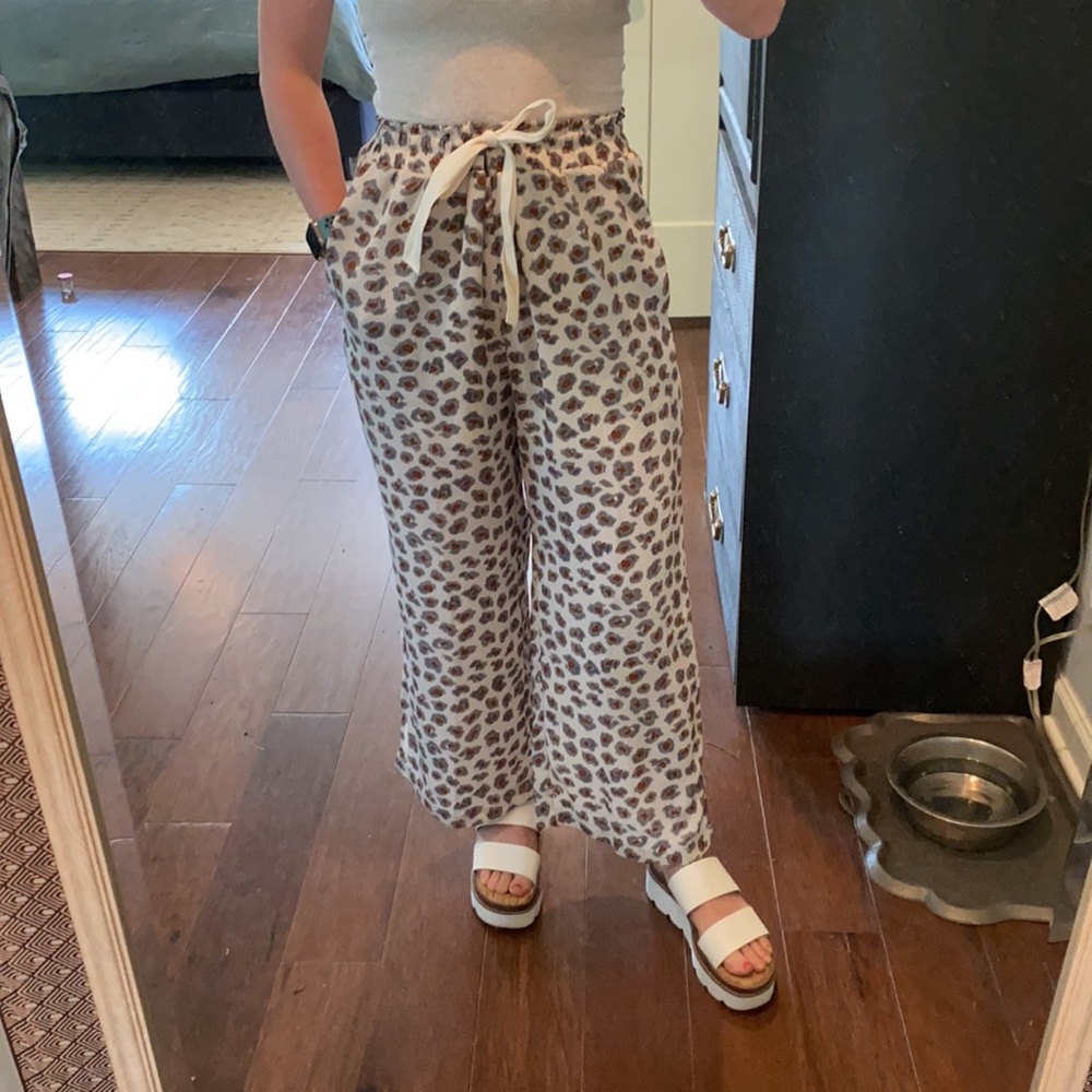 Leopard print High waisted pants